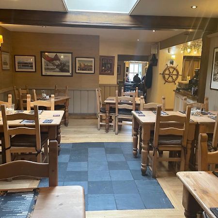 Garddfon Inn Y Felinheli Exterior photo