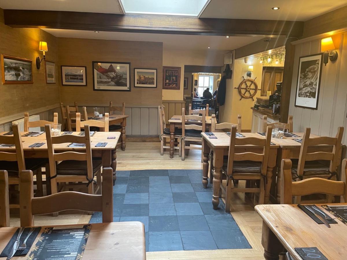 Garddfon Inn Y Felinheli Exterior photo